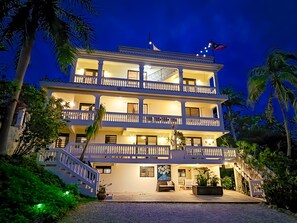 4 floors just for you