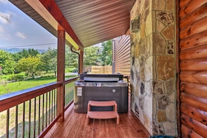 Property Exterior | Hot Tub