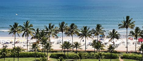 Vista para praia/oceano