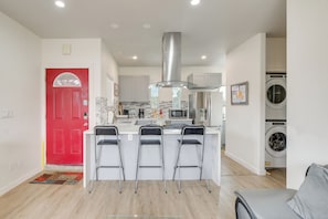 Dining Area | Dishware & Flatware