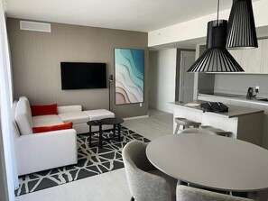 Beautiful WaterViewCondo at Hyde Beach House3104 (4)