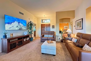 Living Room | Smart TV | High-Speed WiFi