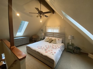 upstairs master loft with king bed