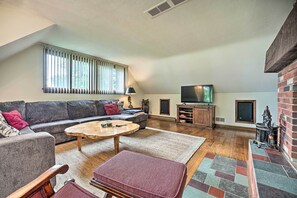 Living Room | Smart TV