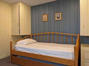 Trundle Bed in Upstairs Loft at Waterville Valley Condo