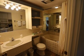 Full Bathroom on first level of Loft Condo in Waterville Valley