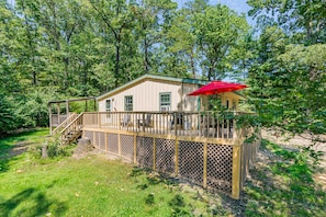Large yard for all your outdoor activities