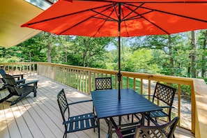 Large deck, perfect for taking in the beautiful views
