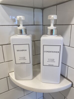 Bathroom amenities