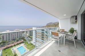 Balcon avec vue sur la mer