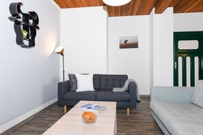 Wohnzimmer mit Essbereich