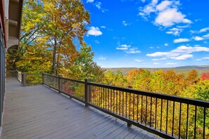 MAIN FL DECK VIEW 1/2