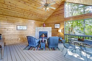 MAIN FL SCREENED IN PORCH w/ GAS LOG FIREPLACE