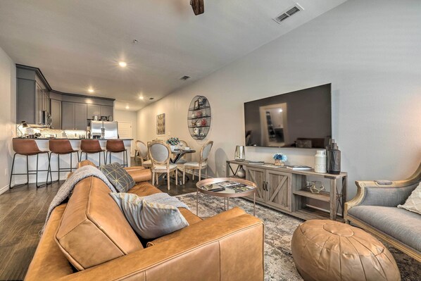 Fredericksburg Vacation Rental | 2BR | 2BA | 1,104 Sq Ft | Single-Story Condo