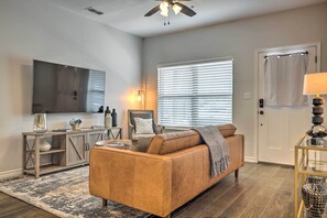 Living Area | Free WiFi | Central A/C & Heating