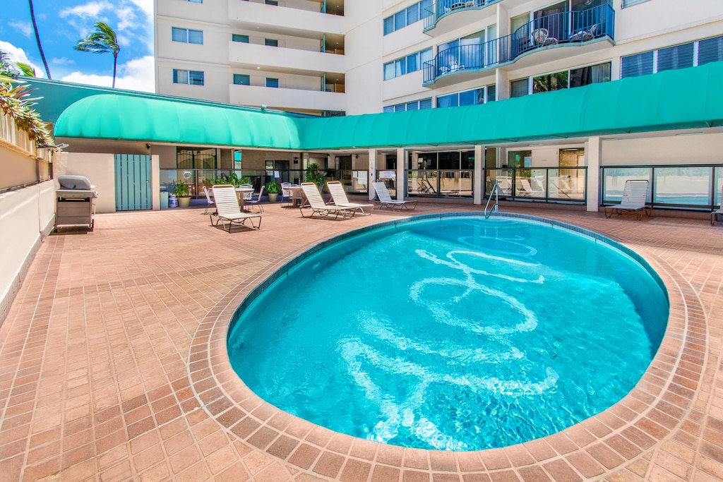 Waikiki Waterfront Penthouse