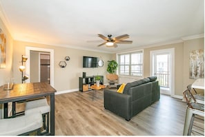 Spacious living room