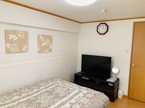 Double bed x 1