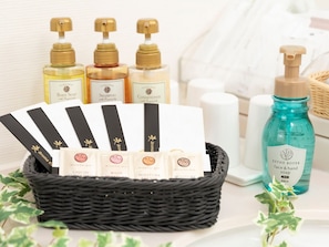 Bathroom amenities