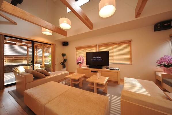 For a warm atmosphere with natural colors