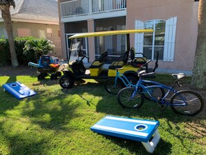 A new 6-seater golf cart is included with this property, which is a $150/day value (based on local rental rates) - perfect for cruising Scenic 98! TWO Bikes, beach gear, and cornhole too!