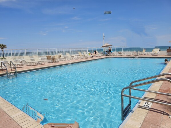 Ocean front heated pool 