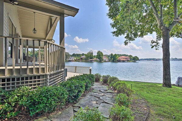 Hot Springs Vacation Rental | 2BR | 2BA | 1,000 Sq Ft | Stairs to Access