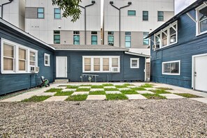 Shared Yard