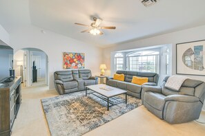 Living Room | Smart TV