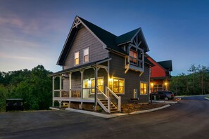 Escape to the mountains and unwind in this cozy cabin retreat.  Book your stay and experience the magic of the Smokies!