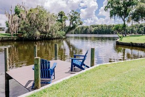 Small fishing dock to sit back and relax!