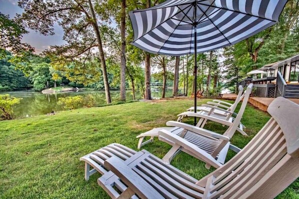 Stunning sunbathing area overlooking the lake with spectacular Lake views!!