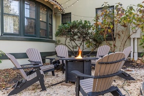 Outdoor Gas Firepit
(Bring Your Own Propane Or Refill Our Tank If Needed)