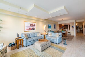 Plenty of room to relax and take in the Maui life with Air Conditioning