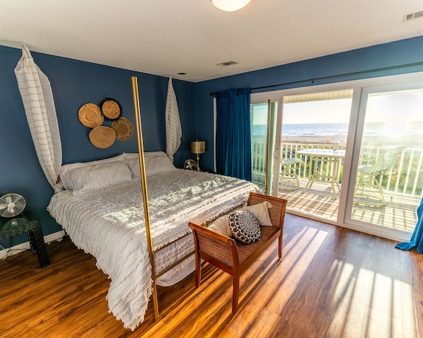 Oceanview King Bedroom