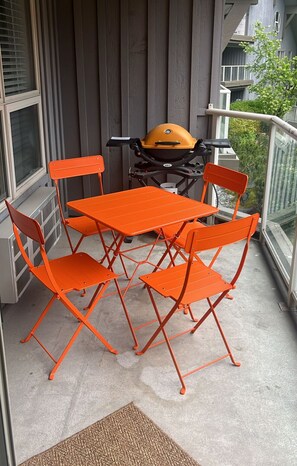 Patio for guests to enjoy morning coffee and dinner!