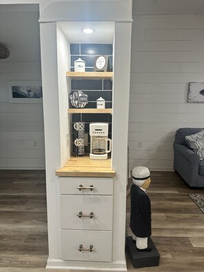 Coffee and tea station