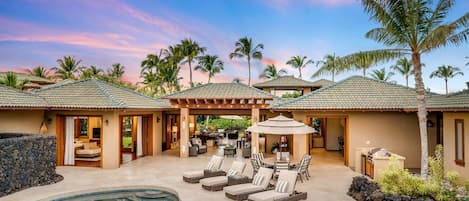 Welcome to Hale Mele. Your Oasis in Hawaii. Video: https://youtu.be/U4V1UPPxB14