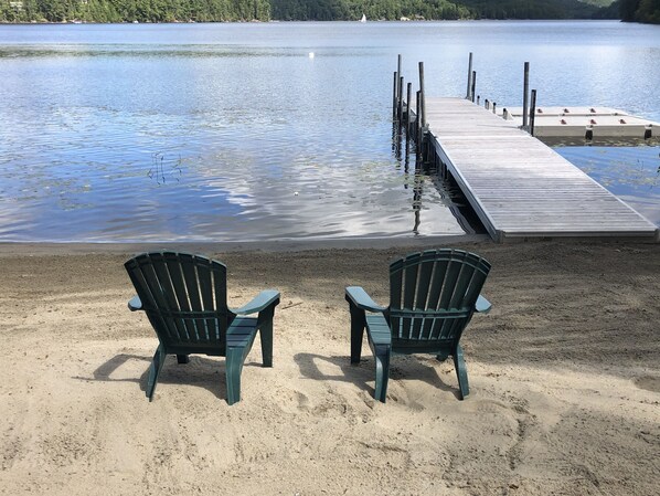 Lake Front w/seasonal dock on 40' of bch.