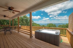 A steaming soak with a view that will leave you speechless, and it seats up to 4 guests.