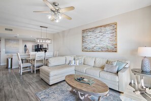 Sterling Shores 417 - Living Area