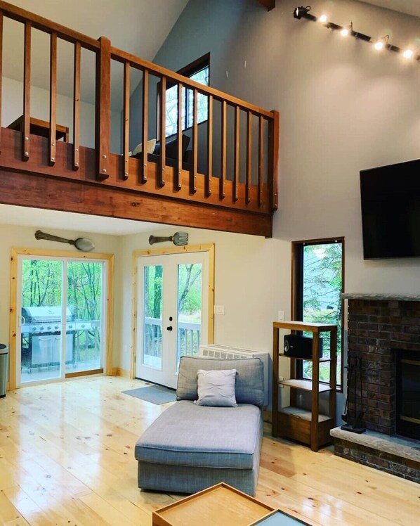 High Ceiling Open Space 