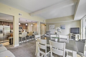 Main Living Space | Smart TV | No Steps Required