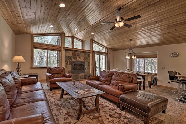 Soda Springs Vacation Rental | 3BR | 2.5BA | 1,644 Sq Ft | Stairs Required