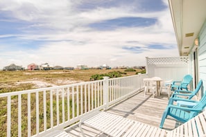 Enjoy Gulf views from the balcony!