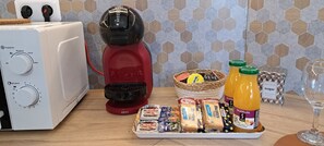 Alimentos y bebidas