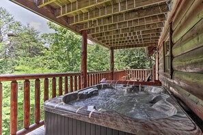 Covered Deck | Private Hot Tub