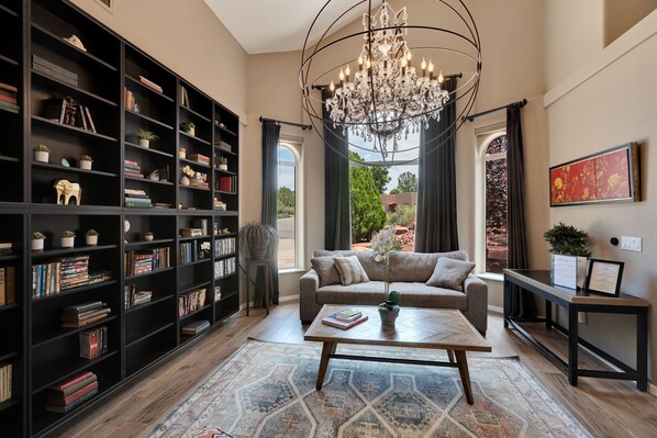 Luxurios and comfortable front living room