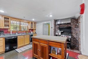 Kitchen 1