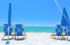 Enjoy the complimentary beach service during your stay! (March 1 - October 31)